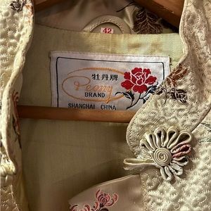 Peony brand, Shanghai, China Chinese Vintage 100% Silk Gold chrysanthemum robe